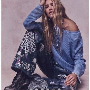 We The Free Tinsley Printed
High-Rise Illusions Jeans size 28S
NWT